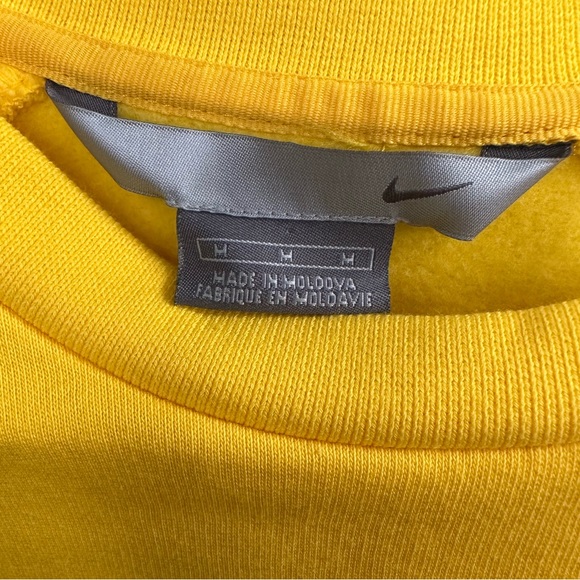 PERFECT CONDITION NWT Y2K Vintage 2005 Unisex Yellow Medium Nike Crewneck Soft - Picture 3 of 3